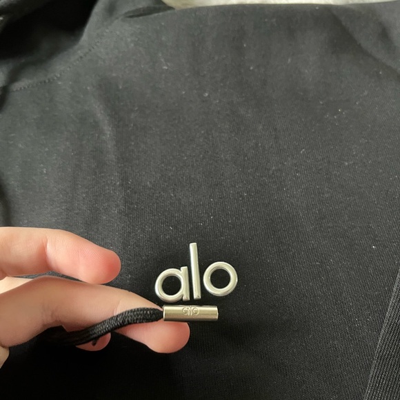 Alo Yoga Black Hoodie – Size Large 🖤 (NWT) - Picture 3 of 4